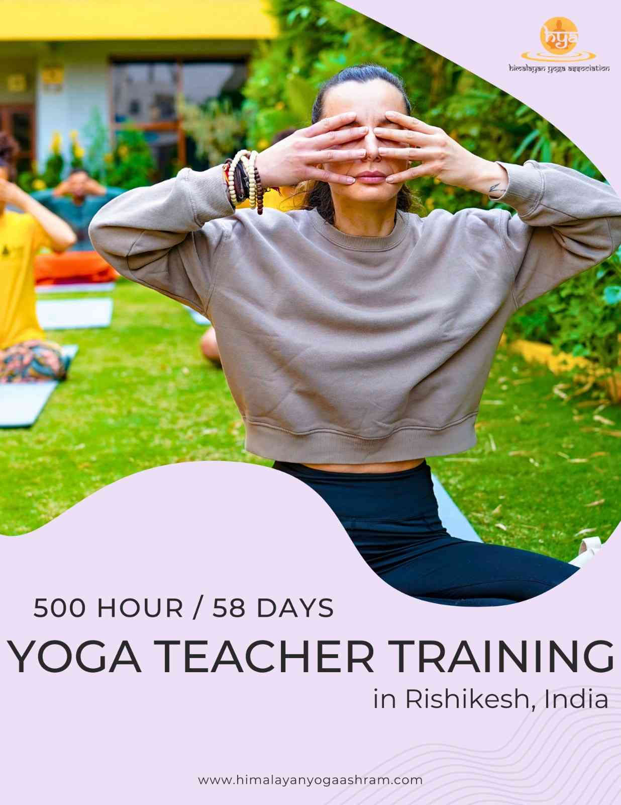 Formación de profesores de yoga de 300 horas en Tailandia
