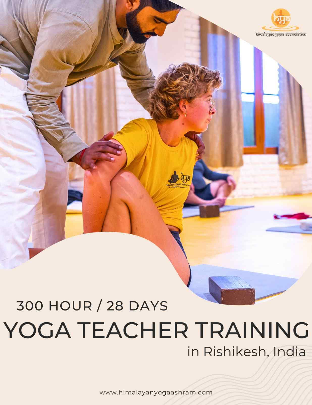 Formación de profesores de yoga de 300 horas en Tailandia
