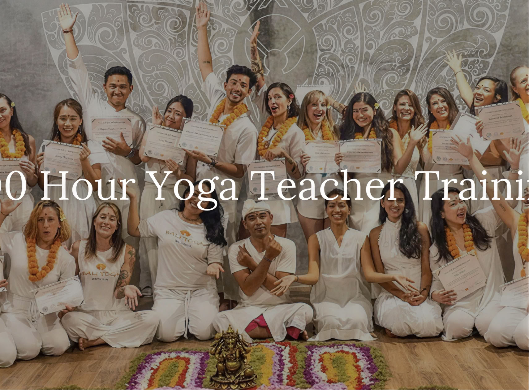 Formación de profesores de yoga de 300 horas en Tailandia