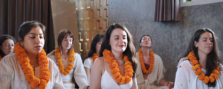 Formación de profesores de yoga de 100 horas en Camboya