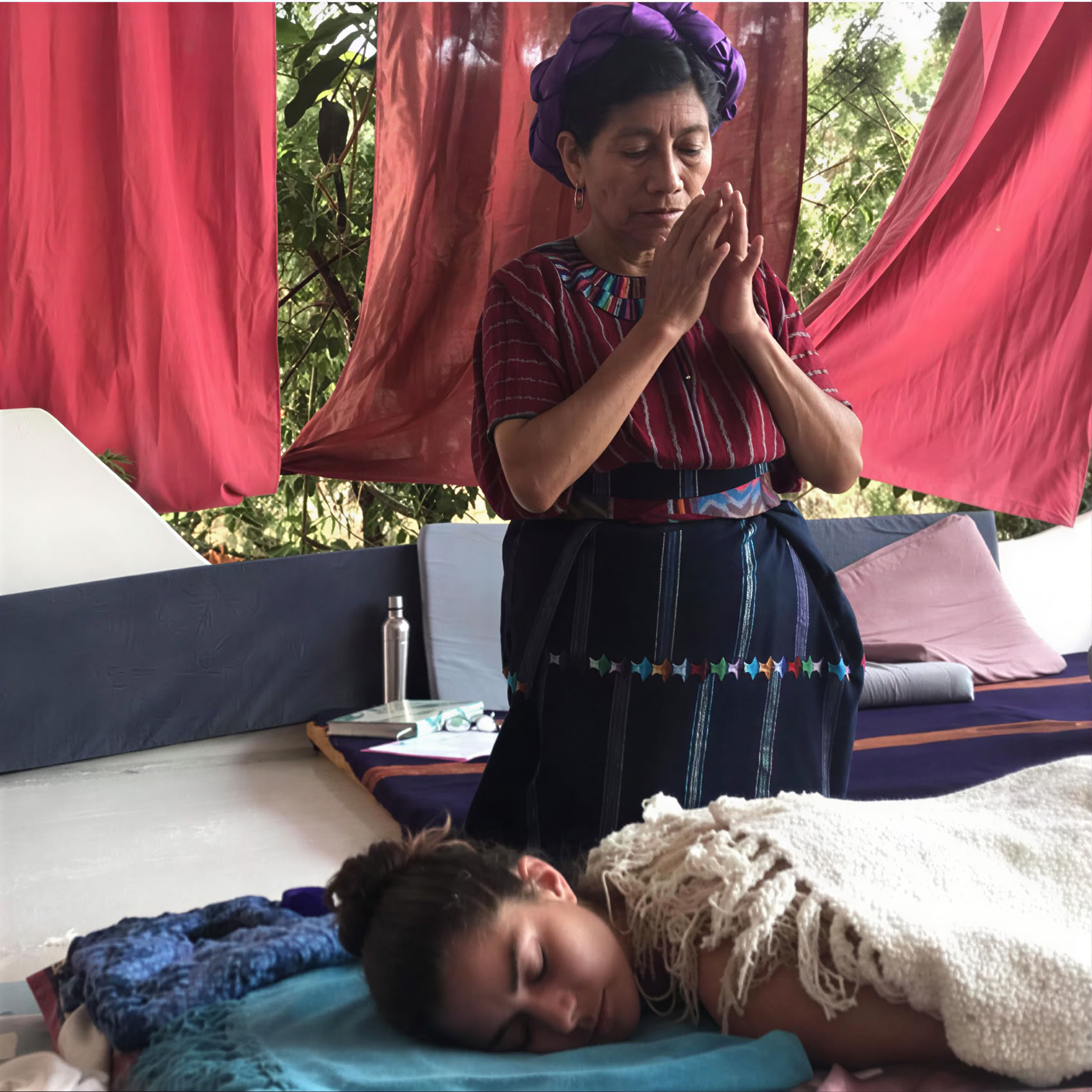 Taller de fin de semana orientado a la práctica: Medicina del útero maya