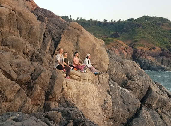Curso residencial de formación de profesores de yoga de 300 horas