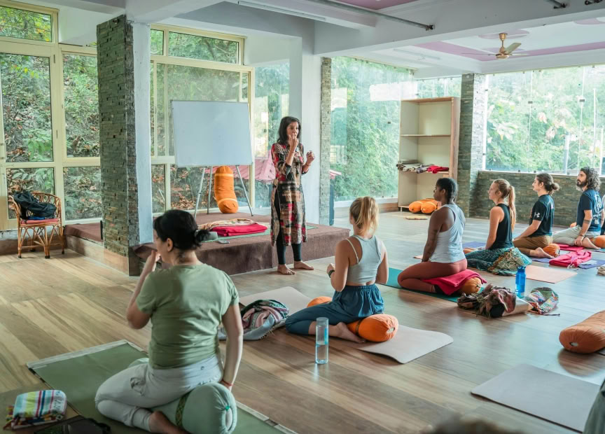 Retiro de yoga kundalini de 7 días en Rishikesh