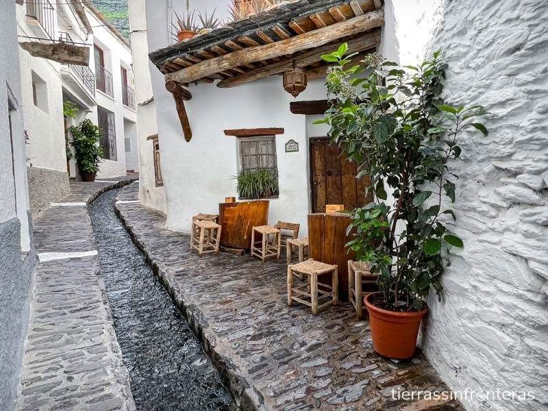 Retiro de yoga en España