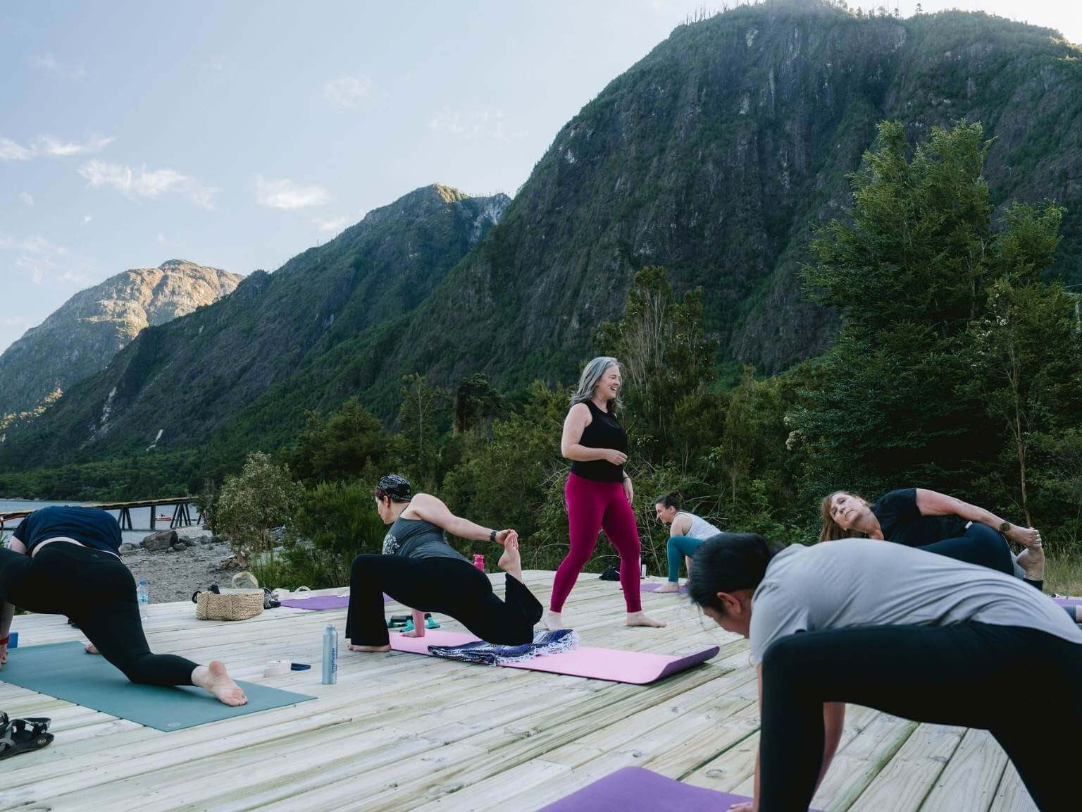 Retiro de yoga para mujeres en la Patagonia sin límites en Chile
