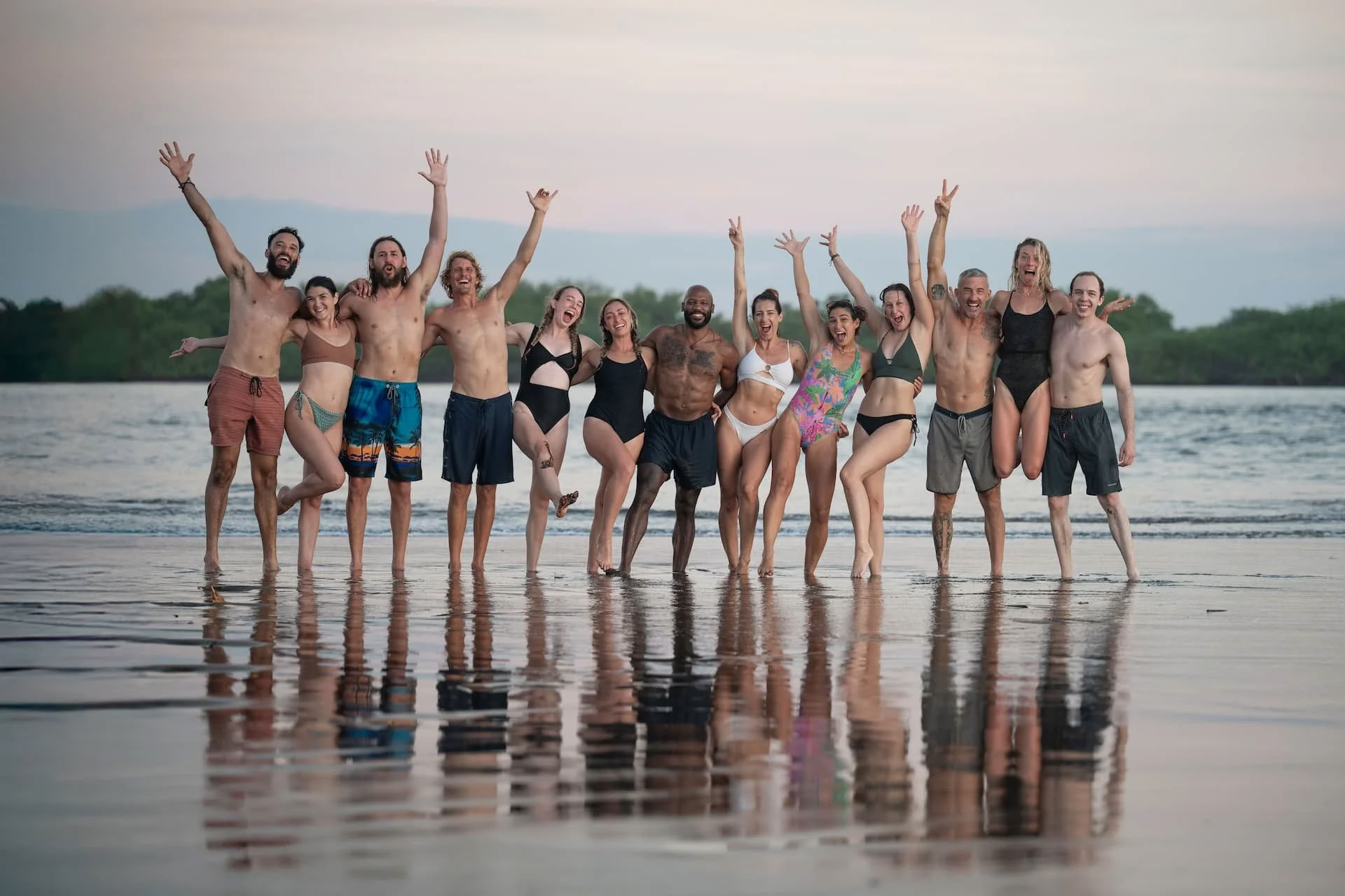 Retiro de Acro Yoga y Surf | Amaru Nicaragua