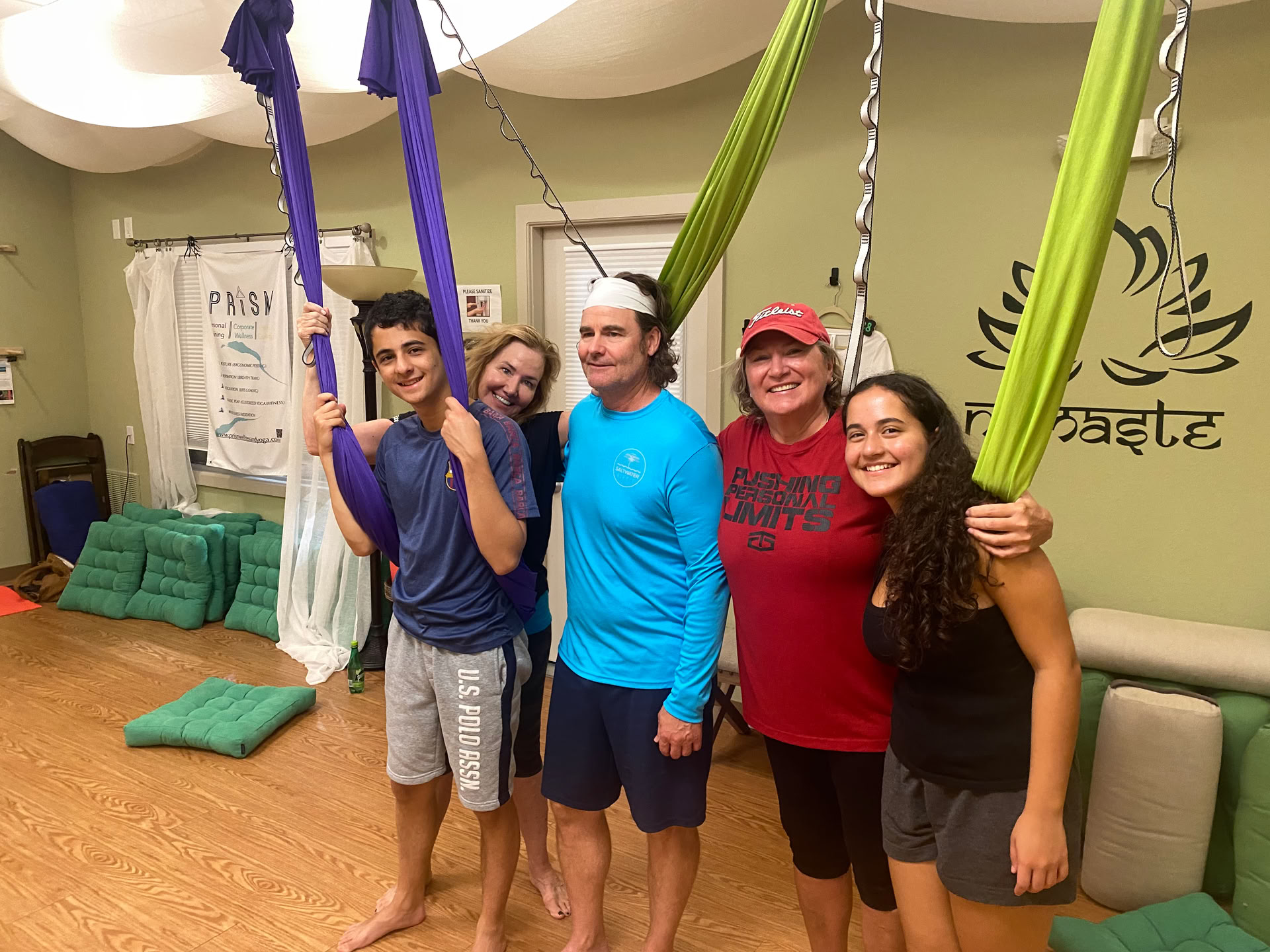 Fiesta privada de yoga aéreo
