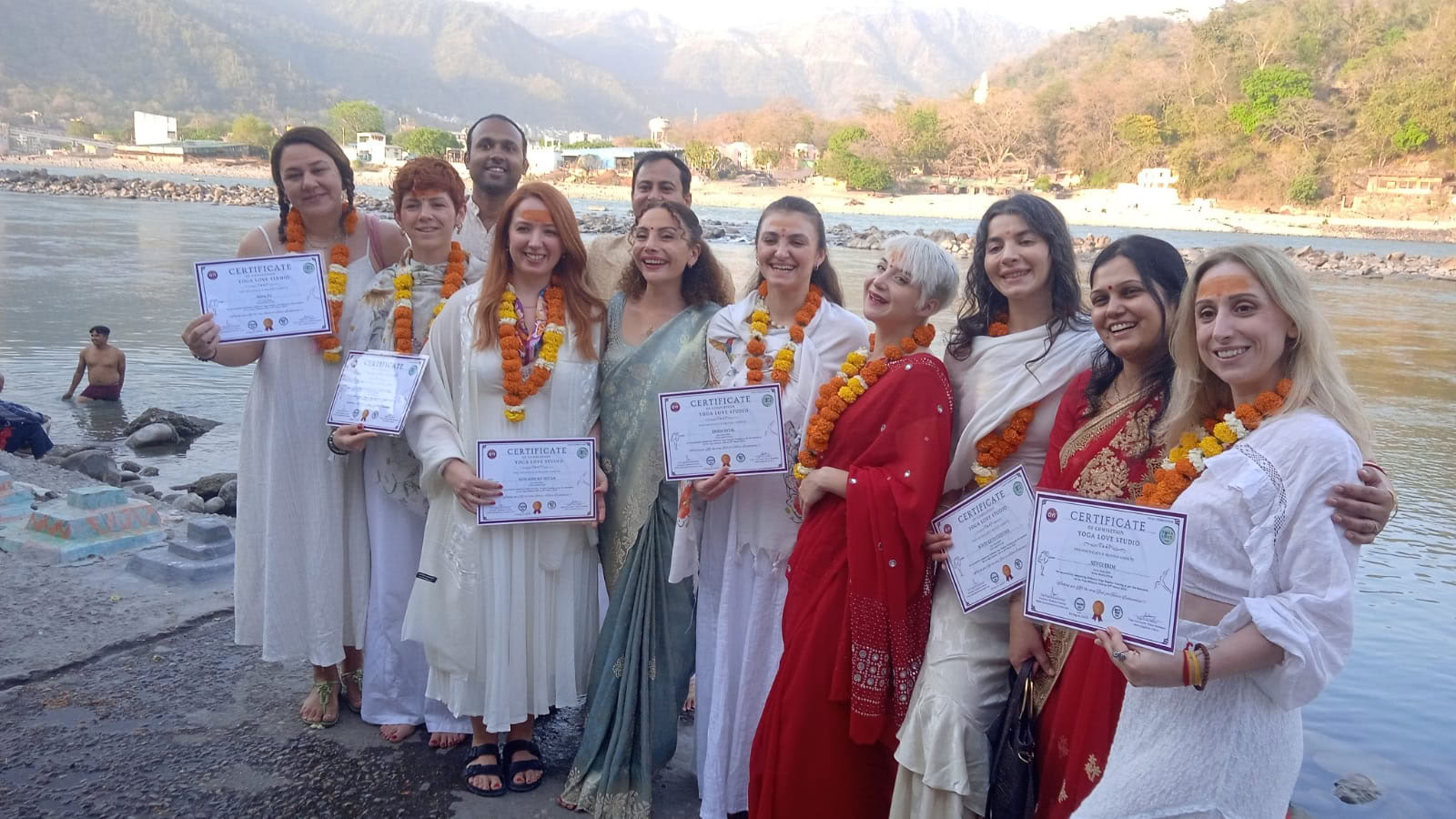 Formación Avanzada de Profesores de Yoga de 300 Horas