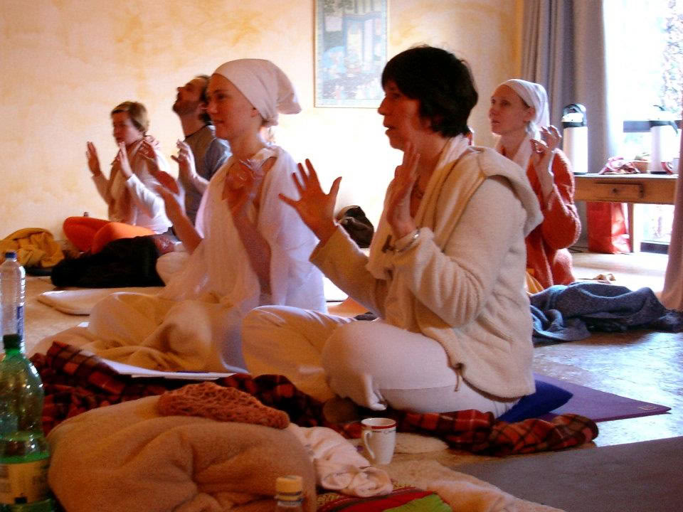 Yoga Kundalini de la mañana del jueves