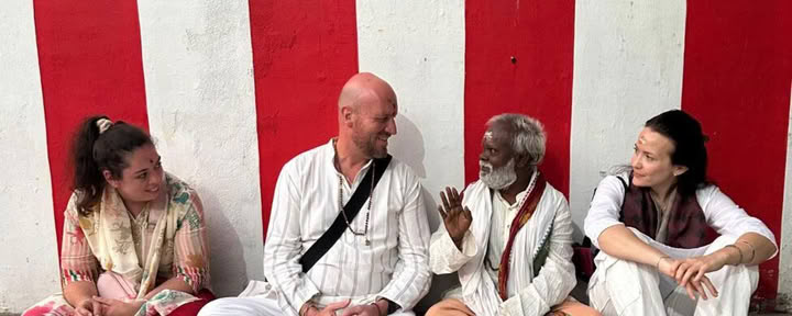 Retiro en la India: Peregrinación Védica de Astrología al Templo del Tiempo