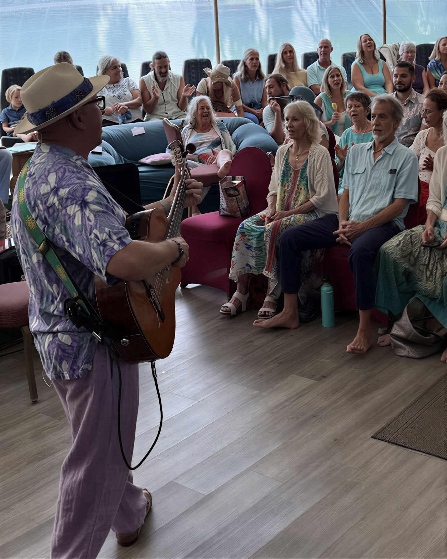 Celebración de canto del corazón en el servicio dominical