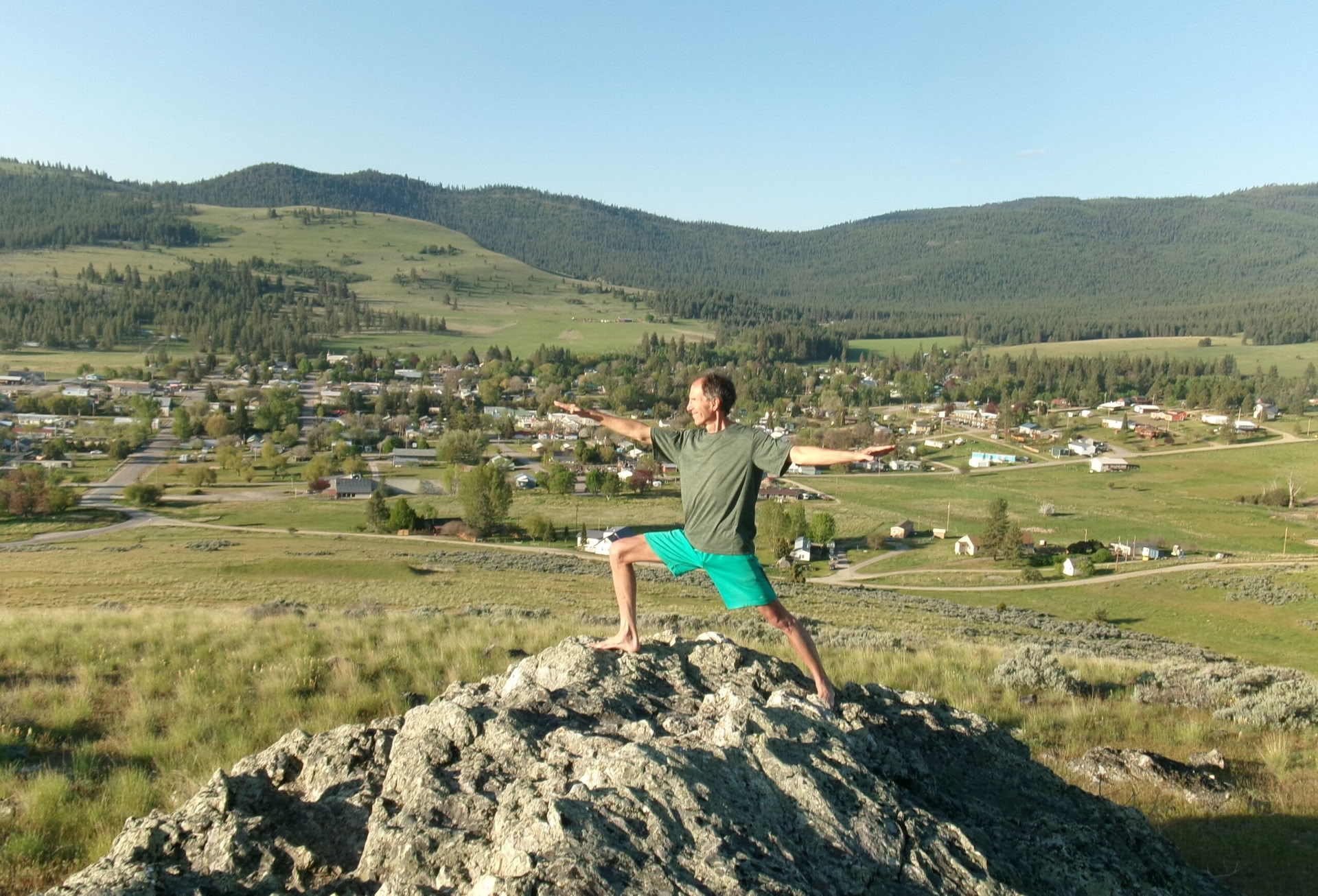 retiro de sanación de yoga en aguas termales de Montana