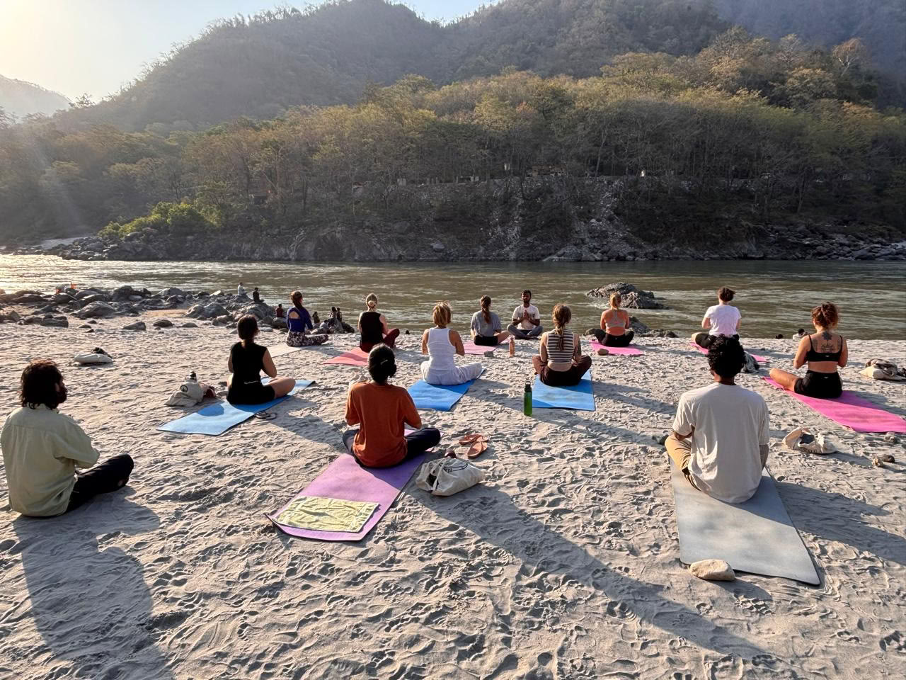 Formación de profesores de yoga de 200 horas en India