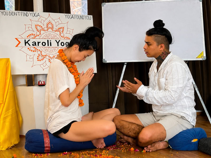 Formación de profesores de yoga Yin y Yang de 50 horas en Rishikesh – del 1 al 7 de enero de 2026