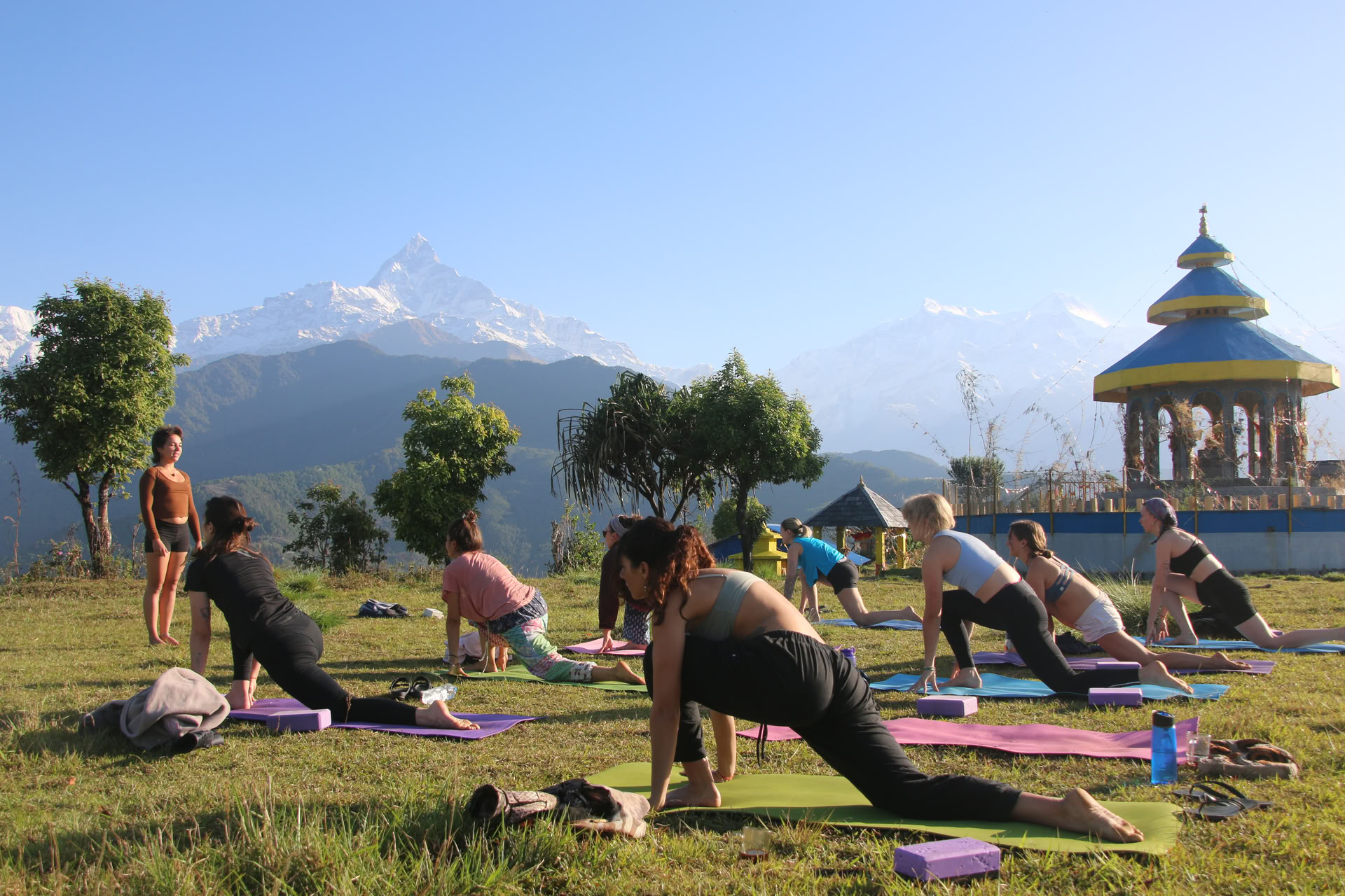 Curso de Formación de Profesores de Yoga con Vista al Himalaya (5 de octubre de 2026)