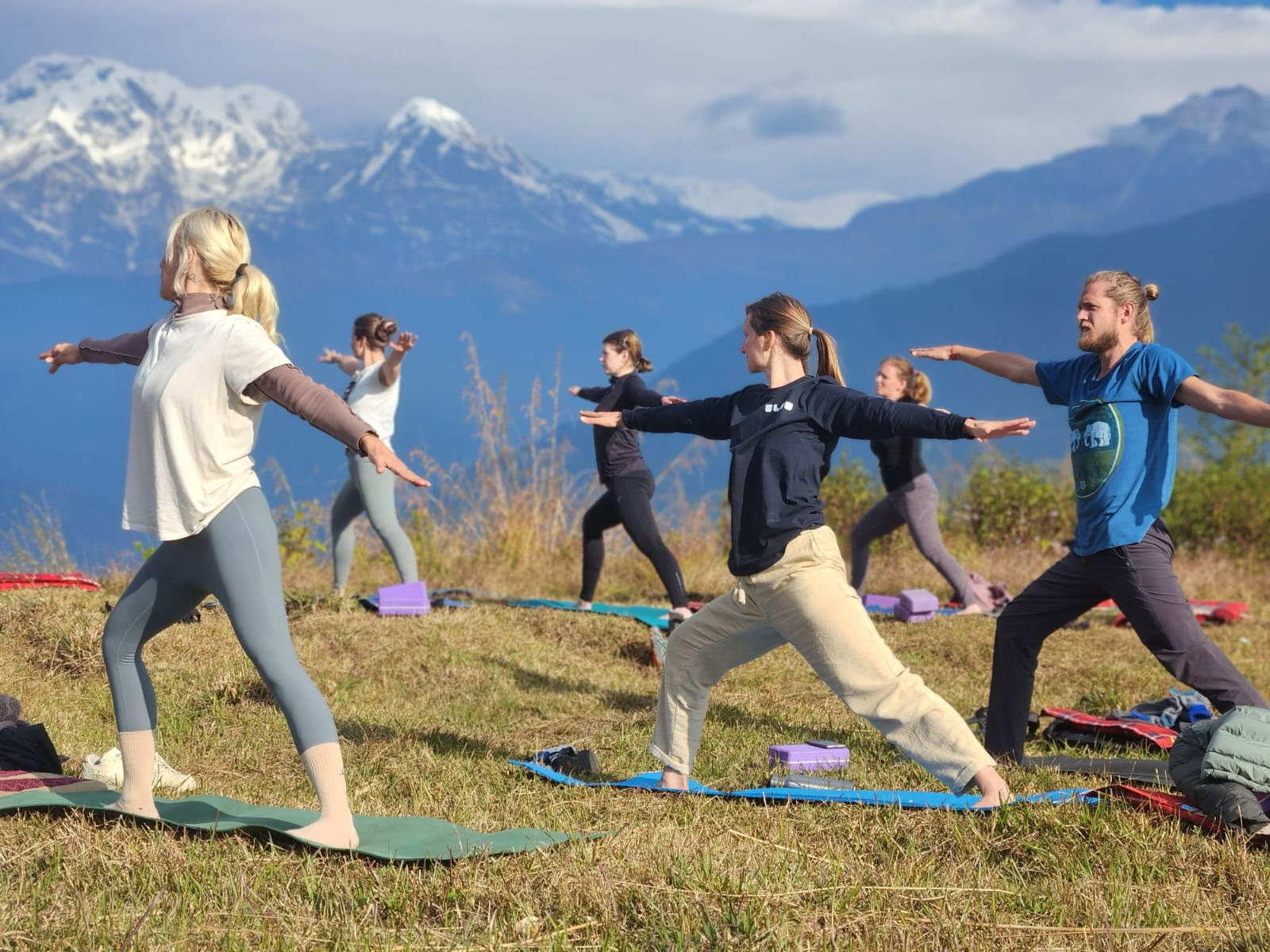 Curso de formación de profesores de yoga con vistas al Himalaya