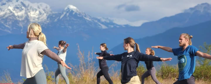 Curso de formación de profesores de yoga con vistas al Himalaya
