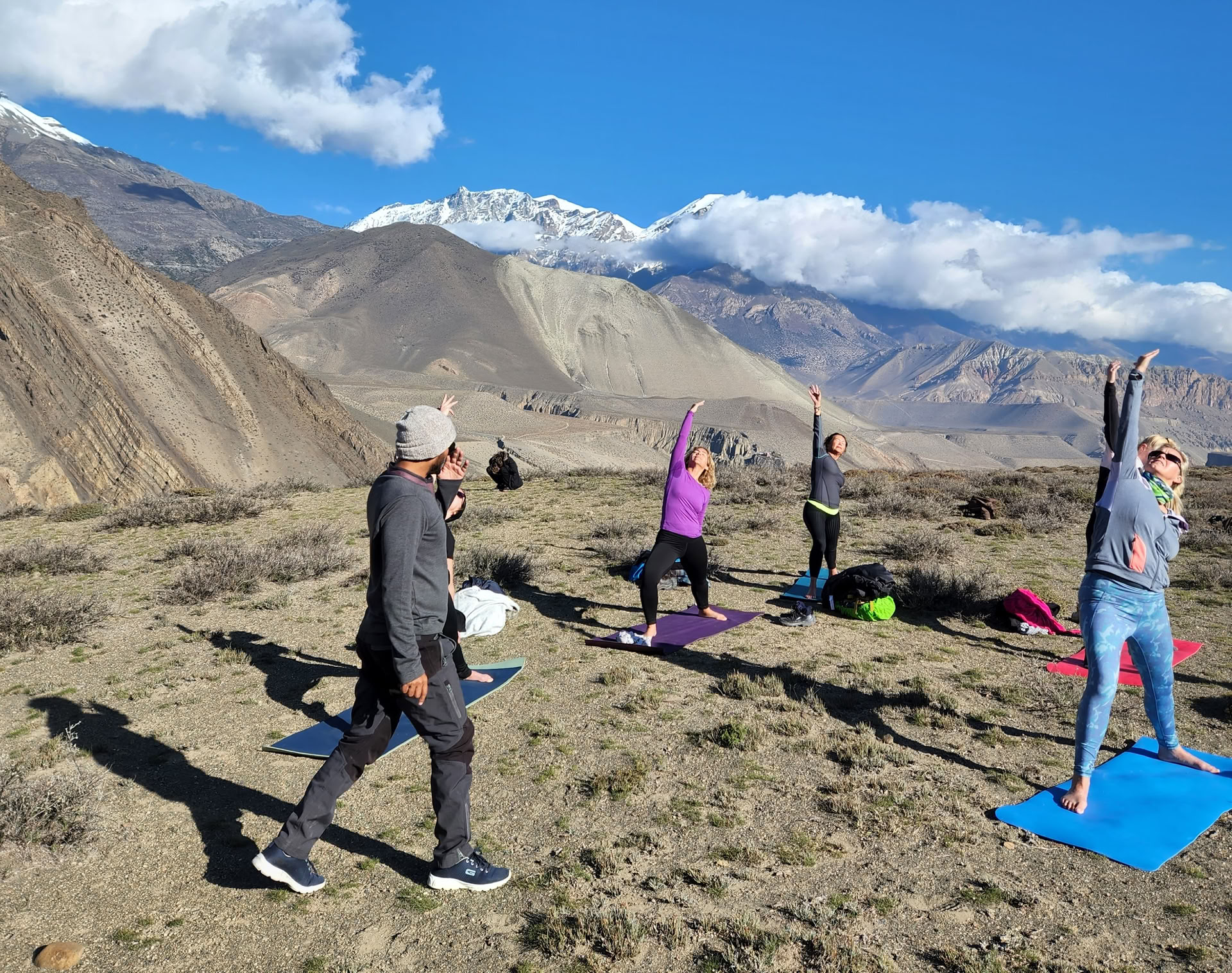 Yoga y caminata espiritual hacia la tierra sagrada de Mustang
