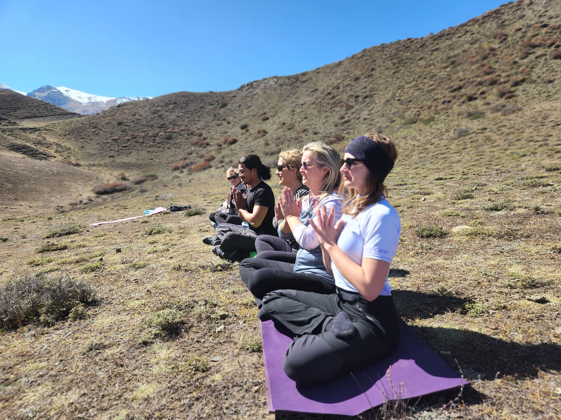 Yoga y caminata espiritual hacia la tierra sagrada de Mustang