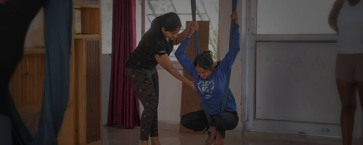 Curso de formación de profesores de yoga aéreo – del 25 de enero al 29 de enero de 2027