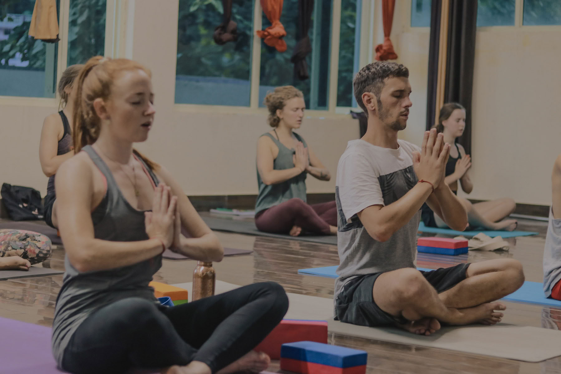 Curso de formación de profesores de yoga aéreo – del 25 al 28 de febrero de 2027
