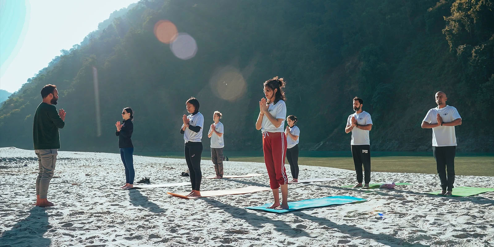 Retiro de 5 días de yoga y meditación con sesión de sanación sonora