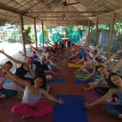 3 meses de clases diarias de yoga para principiantes