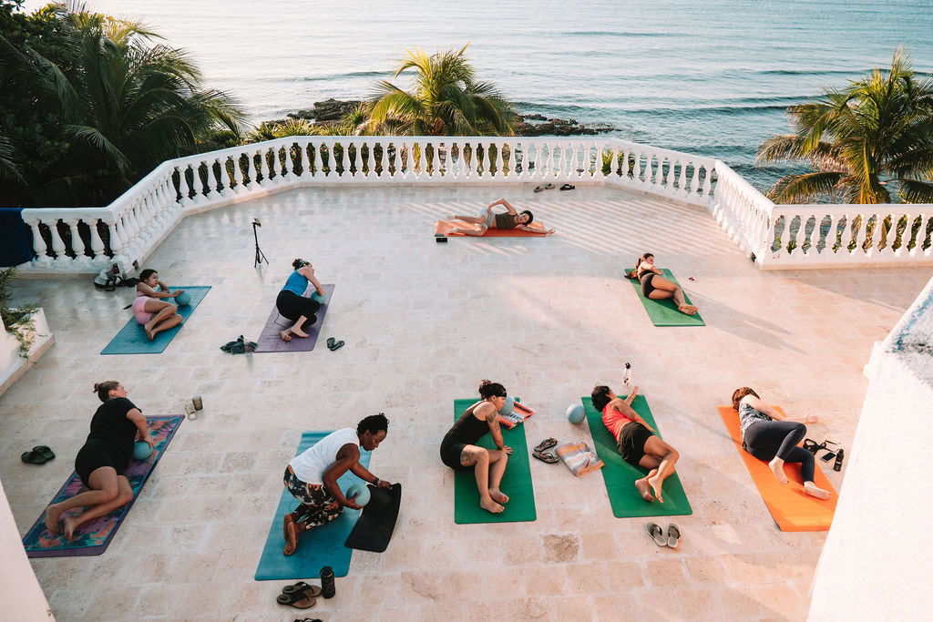 Retiro de Pilates de 7 Días Frente al Mar con Excursión a un Cenote y Snorkel