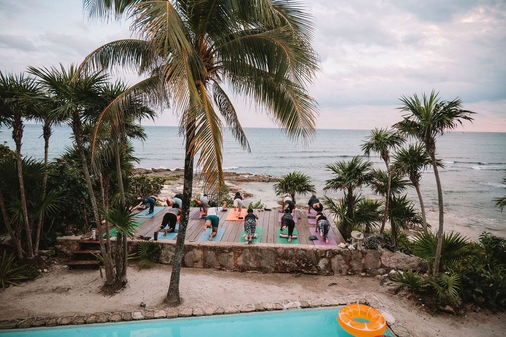 Retiro de Pilates de 7 Días Frente al Mar con Excursión a un Cenote y Snorkel