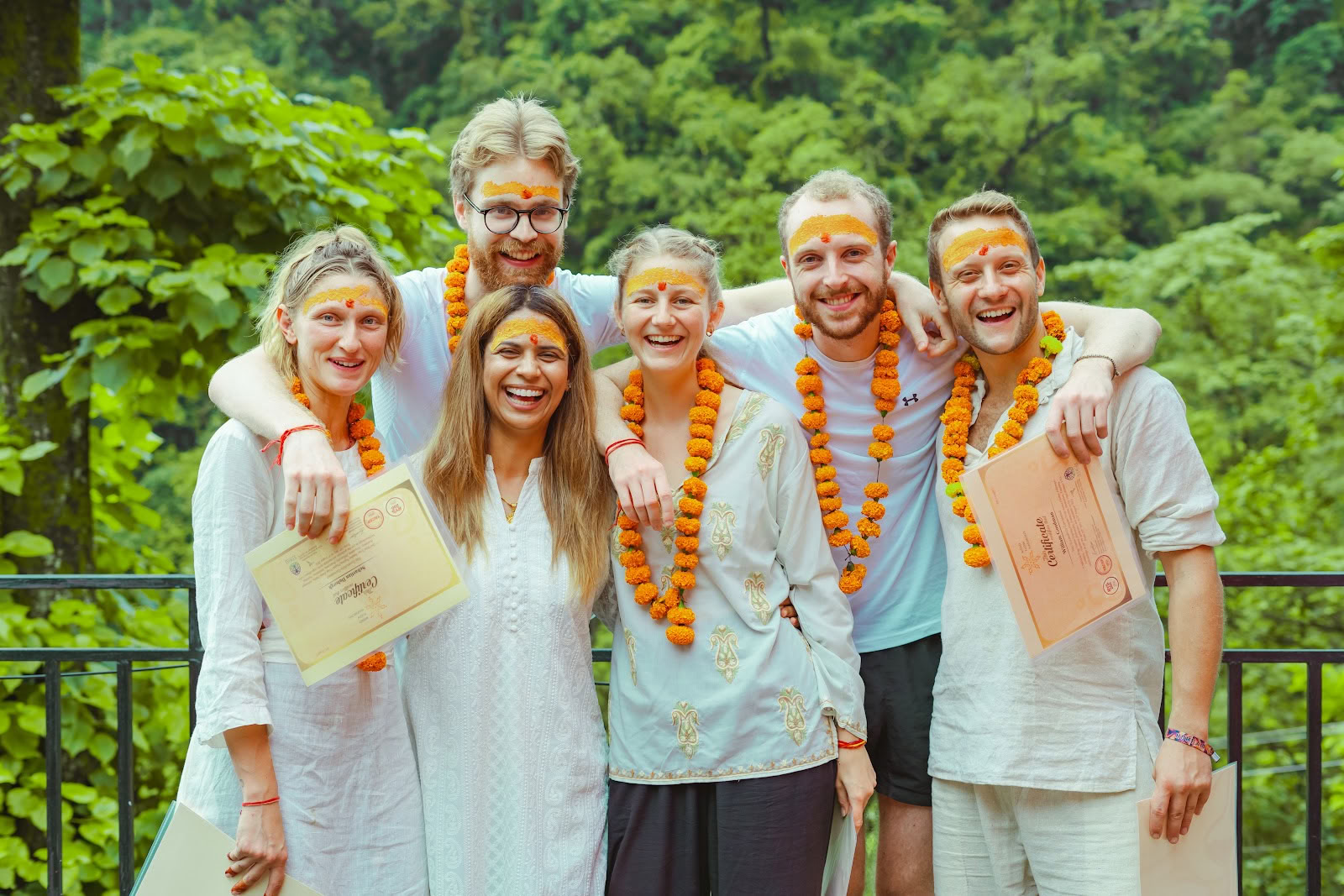 Mind Flow Harmony - La mejor escuela de formación de profesores de yoga en Rishikesh