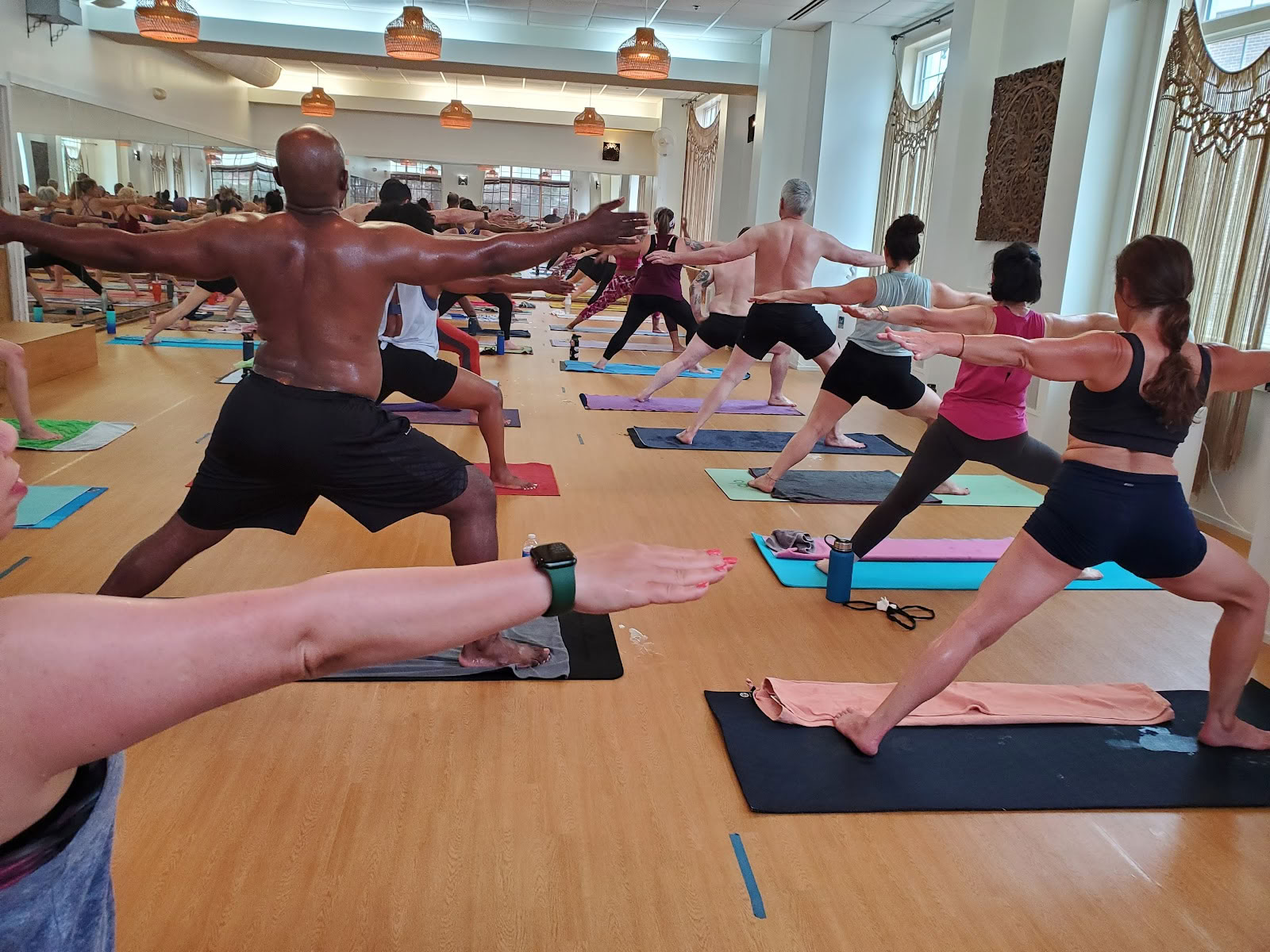 Siri Om Yoga Studio y Bienestar