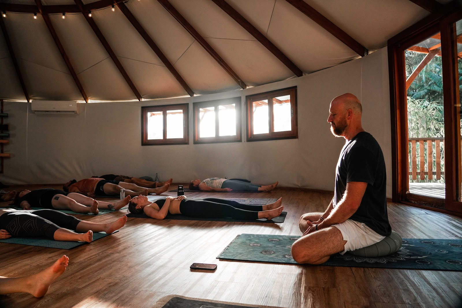 Geoff Rupp- Encuentra tu calma - Meditación védica - Astrología védica - Trabajo de respiración del Himalaya - Coaching Ascending Minds