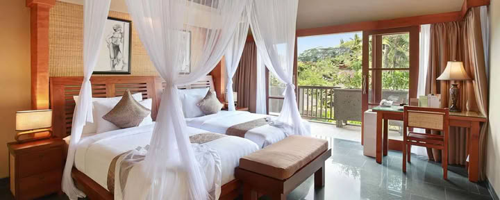 Villa con piscina de cuatro dormitorios