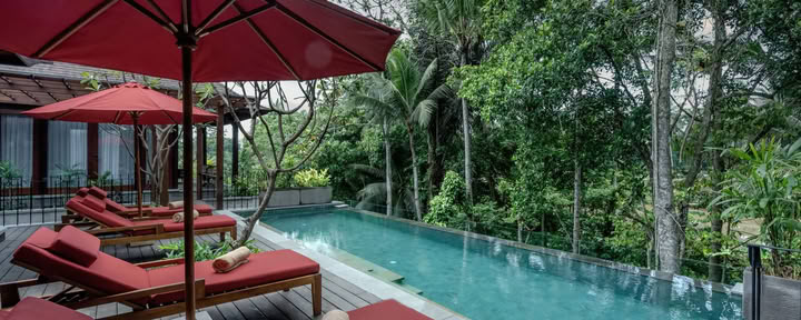 Villa ático panorámica con piscina
