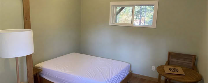 Bell Hotel (1 cama queen)