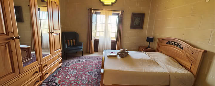Habitación N.º 5 – Vista hacia Gharb
