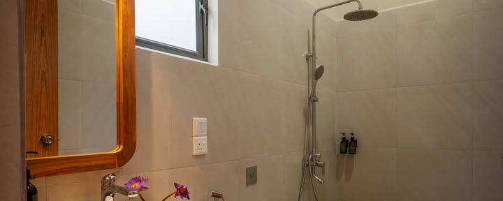 Ensuite Room